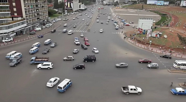 Интересные факты о самых необычных дорогах. Площадь Мескель (Аддис-Абеба, Эфиопия) 