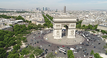 Интересные факты о самых необычных дорогах. Кольцевая развязка вокруг Триумфальной арки (Париж, Франция)